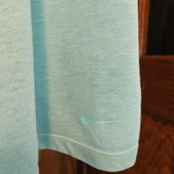 Nike Dri-Fit Women's Turquoise Tank Top - Size Medium - Picture 3 of 8